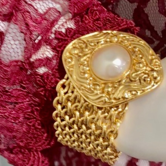 CHANEL 1980’S BYZANTINE STYLE WIDE PEARL METAL CHAIN BRACELET - Picture 9 of 12